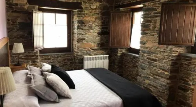 Apartamentos Carola, Забронировать Апартаменты/квартира Отели Сан-Тирсо-де-Абрес с парковкой, Парковка