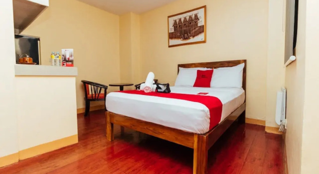 City Traveler Suites by RedDoorz, Забронировать Отель Макати 