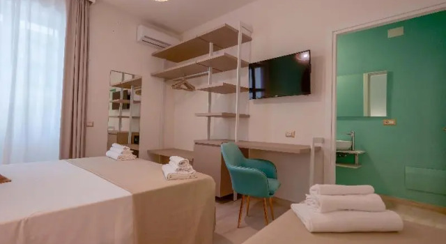 Четырёхместный номер Classic с балконом Hotel Maison del Sole
