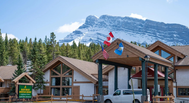 Люкс Superior с 2 комнатами Banff Rocky Mountain Resort