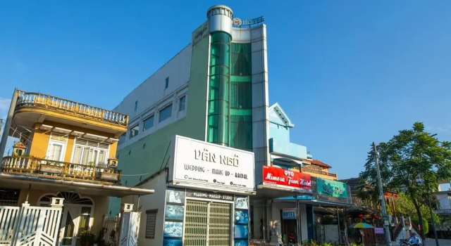 OYO 807 Mimosa Fiori Hotel, Забронировать Отель Хюэ Тхыатхьен-Хюэ, рядом с Bao Quoc Pagoda