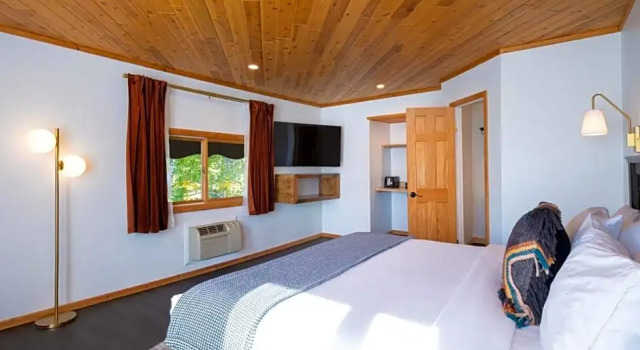 Двухместный номер Standard с балконом Town House Lodge