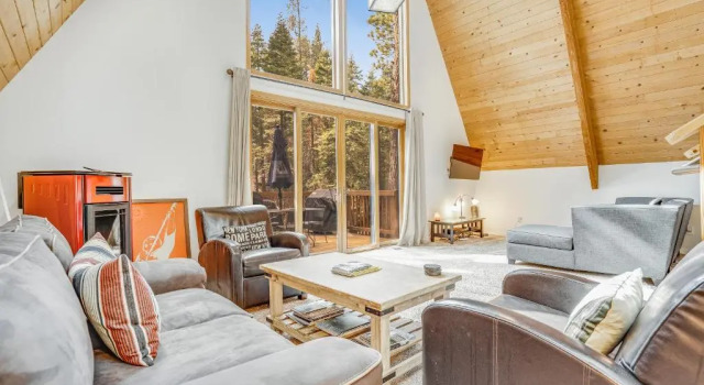 Tamarack by Avantstay Remodeled Chamberlands! Full Beach / Pool Access!