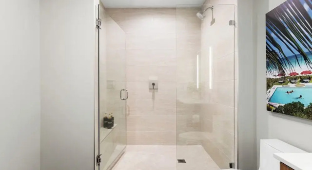 Апартаменты Chic 2BR Downtown Fort Lauderdale Apt w/ Pool