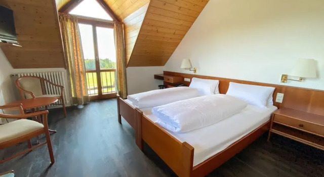 Berggasthof Höchsten, Reserva ahora Hotel Illmensee 