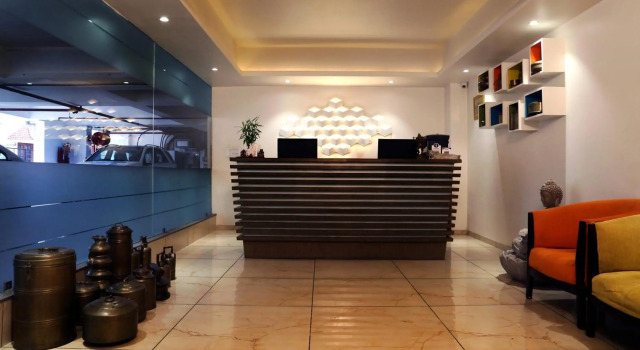 OYO Premium Vastrapur Lake, Boek Hotel Vastrapur 