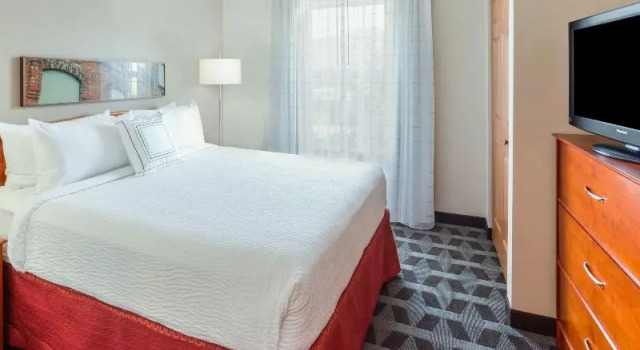 Четырёхместный люкс TownePlace Suites by Marriott -Minneapolis West/StLouis Park