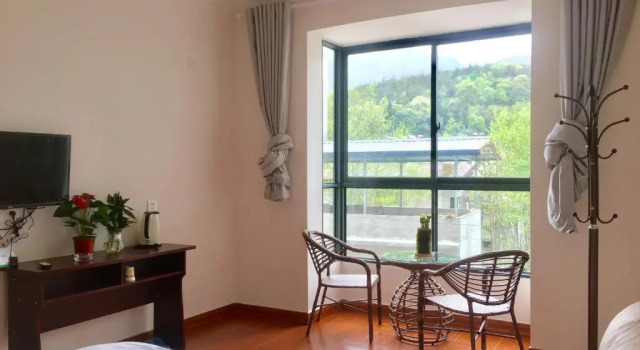 Mountain Scenery Guesthouse, Prenota Hotel Hotel a Mianyang con parcheggio, Parcheggio