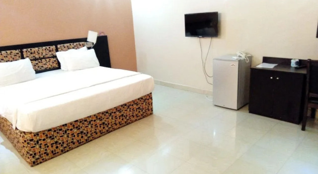 SkyRose Hotel, Book Hotel Hotels in Owerri with Parking, Parking