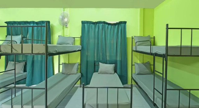 Кровать в общем номере (женский номер) Hotel O Bari Indah Beach Resort