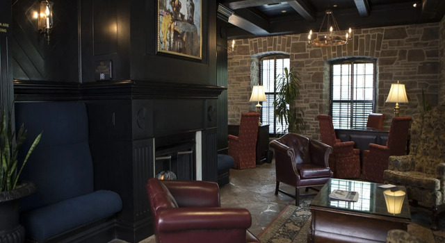 Old Mill Toronto Hotel, 预订 酒店 怡陶碧谷 多伦多