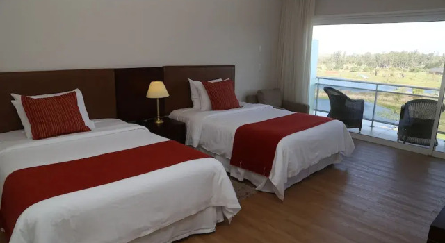 Altos del Arapey Club de Golf & Hotel Termal, Prenota Hotel Hotel a Salto con parcheggio, Parcheggio