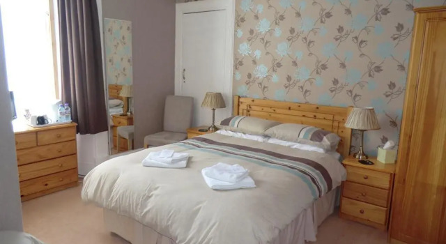 Семейный номер Standard Heidl Guest House partner with Grampian Hotel