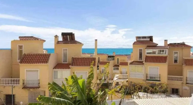 Playa y Naturaleza Estepona, Забронировать Отель Отели Эстепона с парковкой, рядом с Палеонтологический музей, Парковка
