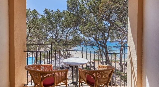 Двухместный номер seafront Secrets Mallorca Villamil Resort & Spa