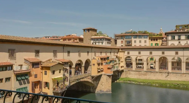 Apartments Florence - Ponte Vecchio Balcony, Забронировать Апартаменты/квартира Апартаменты Флоренции, рядом с Кафедральный собор Санта-Мария-дель-Фьоре, Апартаменты/квартира