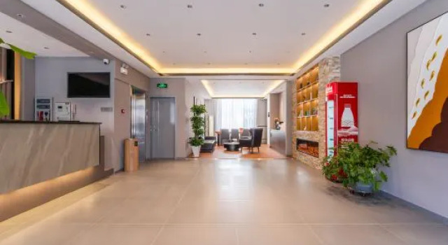 Rujia Ruibai Cloud Hotel (Qingdao Huangdao Lingshanwan Road Branch), Prenota Hotel Hotel a Shandong con parcheggio, Parcheggio