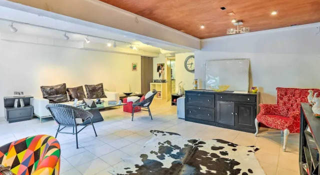 Апартаменты Contemporary Cincinnati Apt w/ Wifi, Near Kenwood!