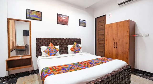 Номер Deluxe FabHotel Villa De Benares - Nr Tulsi Manas Mandir
