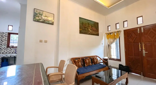 Коттедж Standard Homestay Syariah Jakal 3 Dekat UGM by Simply Homy