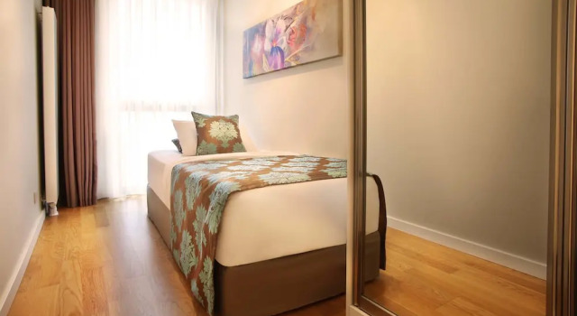Люкс Deluxe с 2 комнатами G Suites Airport