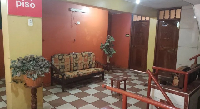 Hotel Paqueñito, Varaa Hotelli Hotellit Provincia de Lima pysäköinnillä, Pysäköinti
