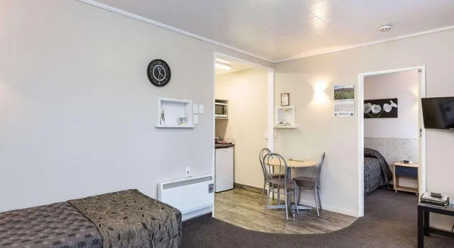 Трёхместный номер Standard Comfort Inn Tayesta Motel