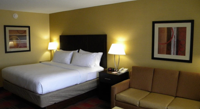 Двухместный номер Standard Holiday Inn Express Hotel & Suites Bowling Green by IHG