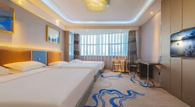 Трёхместный люкс Premier Blue Inn (Yantai Railway Station)