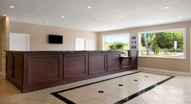Days Inn North Tampa Near Busch Gardens, Book Hotel SPA-hoteller i Tampa, SPA