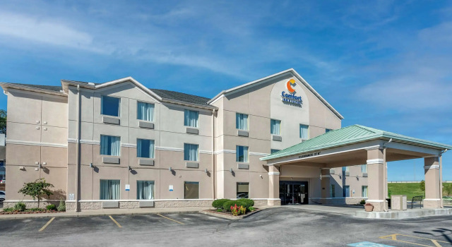 Comfort Inn & Suites Dayton Northwest - Englewood