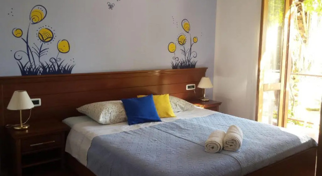 Двухместный номер Deluxe с балконом и с видом на море Guest House Međine