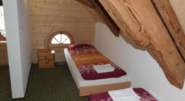 Hotel De Ville, Varaa Hotelli Rossiniere 
