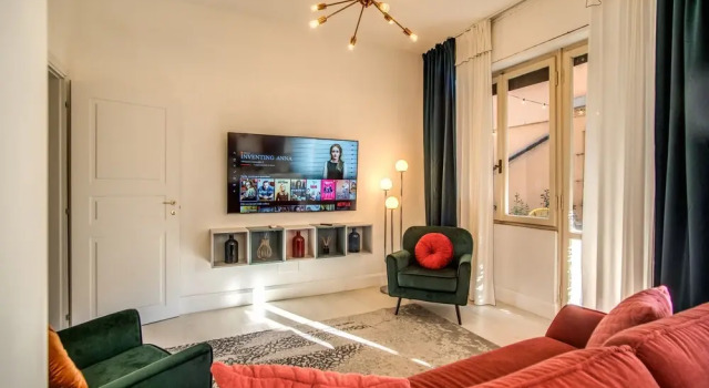 AwesHome White Mirror Apartment&Terrace