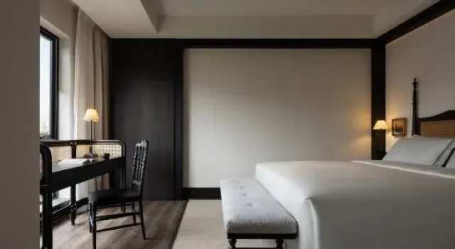 Suite with street view 6500 Old Alley Courtyard Hotel，Changsha