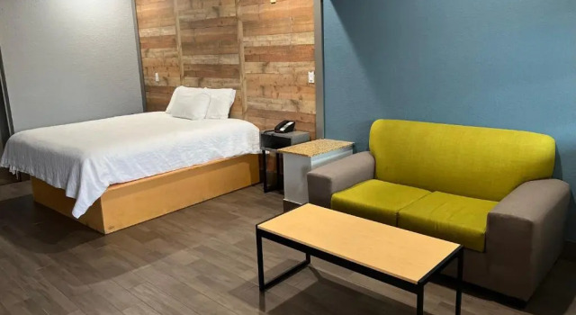 Люкс The Symphony Inn & Suites