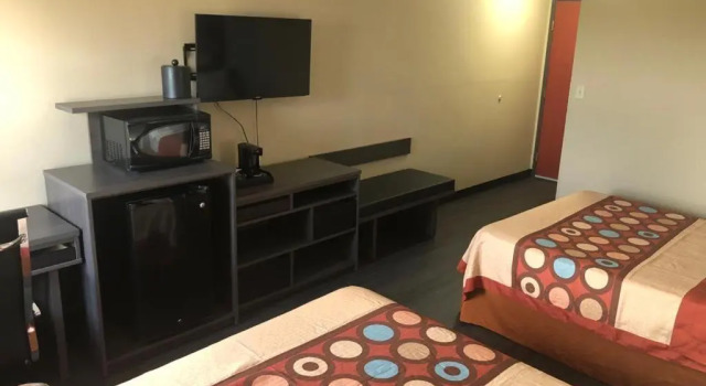 Четырёхместный номер Standard Motel 6 Litchfield, IL