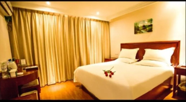 Двухместный номер Standard GreenTree Inn Jiangsu Lianyungang Guanyun Wenzhou Shangmaocheng Express Hotel