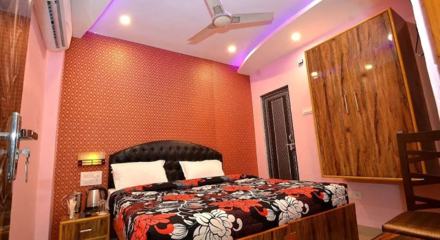 Walkin Shiva P Guest House