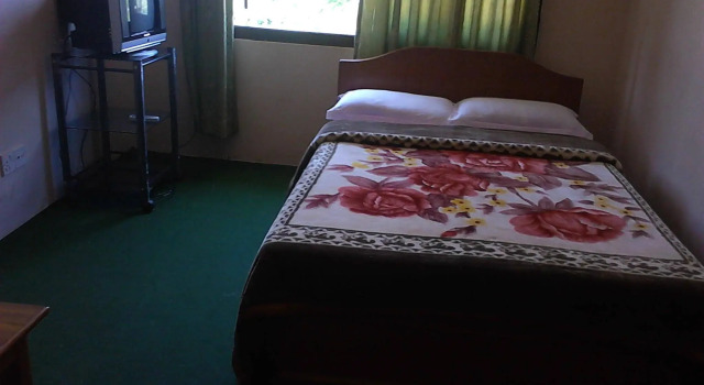 Hotel Nagarkot peak and meditation centre, Забронировать Отель Отели провинции Багмати-Прадеш с парковкой, Парковка