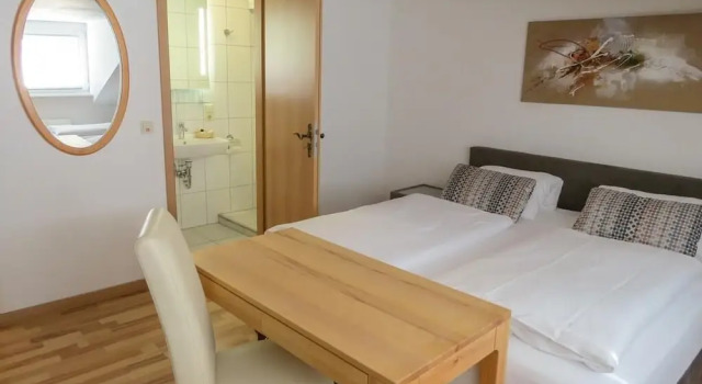 Четырёхместный номер Classic Hotel Saarblick Mettlach