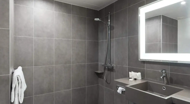 Четырёхместный номер Comfort B&B HOTEL Cergy Port 4 étoiles