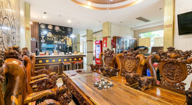 OYO 263 Nhat Hoang Hotel, Забронировать Отель Отели Района 4 с парковкой, Парковка