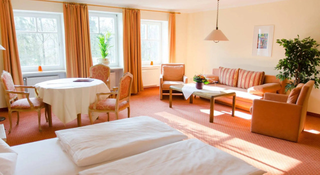 Ringhotel Schlosshotel Ernestgrün, Varaa Hotelli Hotellit Baijeri pysäköinnillä, Pysäköinti