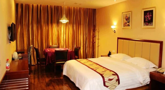 Super 8 Hotel Xianning Yinquan Shizhengfu, Varaa Hotelli Xianning Hubei