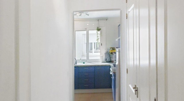 Beachclose Apartment with Large Terrace and Pool Ref 6