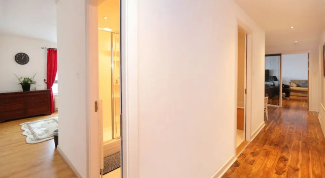 Waterfront Penthouse, Забронировать Апартаменты/квартира Отели Лотиан с парковкой, Парковка