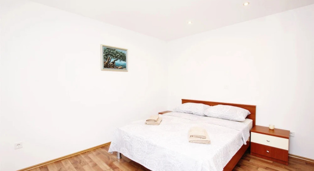 Apartment Anica, Buchen Sie Ferienwohnung Hotels in Gespanschaft Split-Dalmatien mit Pool, Schwimmbad