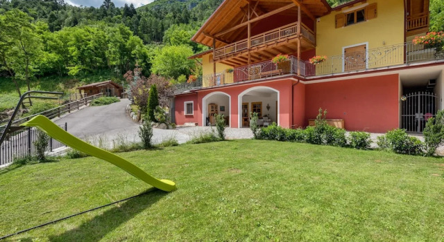 Апартаменты Accommodation With Wellness Center, in Val di Sole