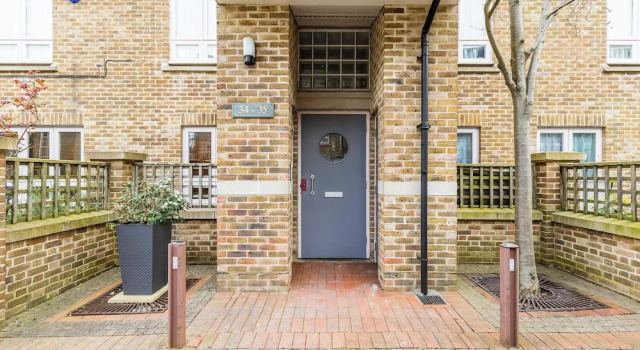 Finsbury Park Retreat: Modern Comfort